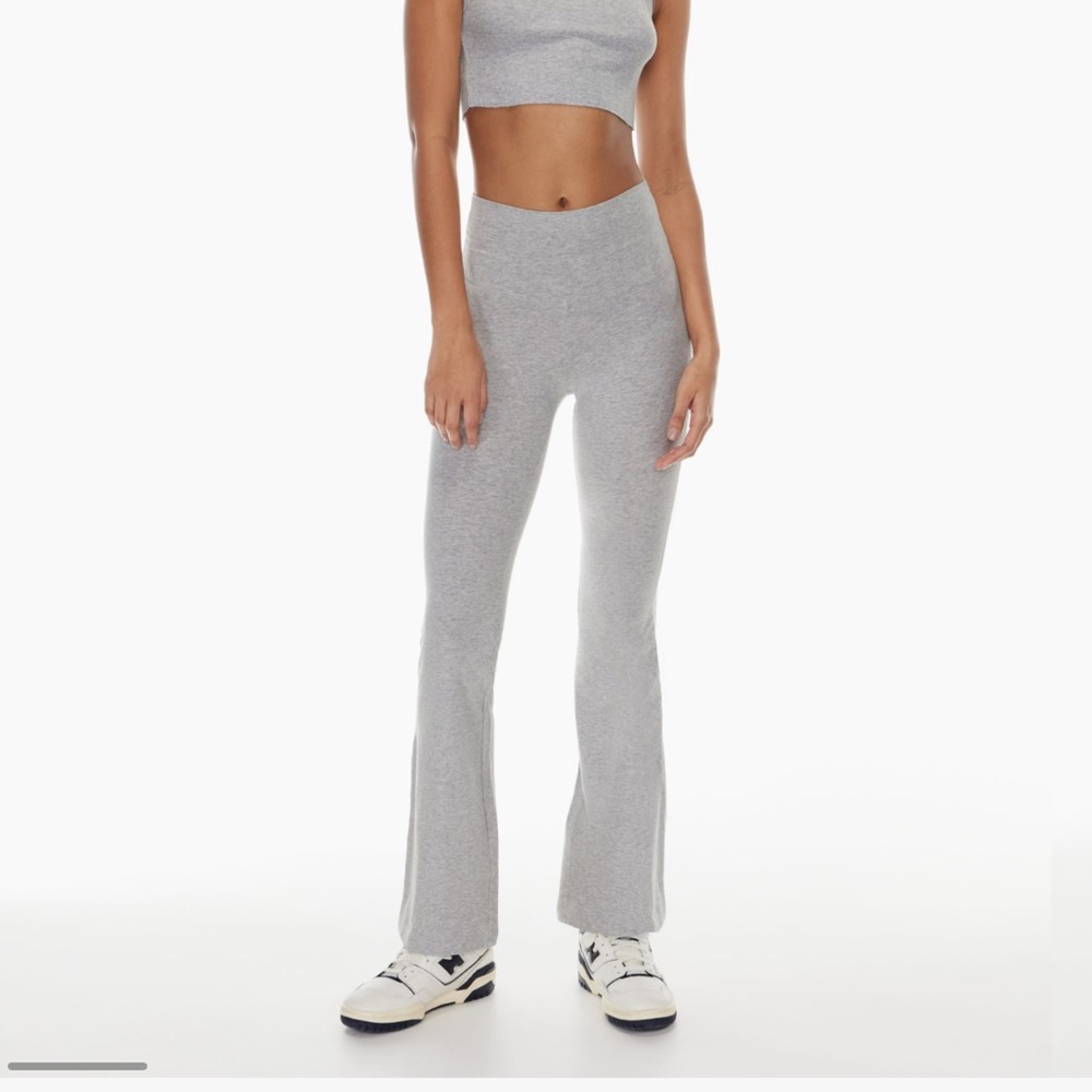 TNA Chill Atmosphere Flare Hi-Rise Legging